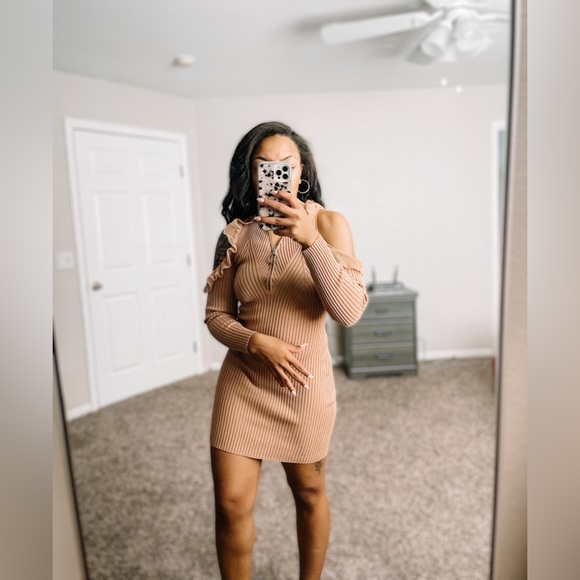 Self Portrait Ribbed cold shoulder sweater dress Sz med - Picture 15 of 16